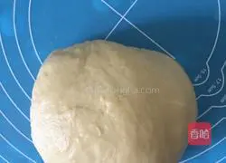 Illustration of how to make caterpillar bread 6