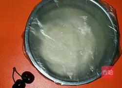 Illustration of how to make pizza crust 3