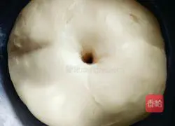 Illustration of how to make sugar twist bread 5