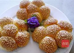 Cranberry flower-shaped bread recipe 13