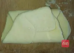 Illustration of how to make croissants 11