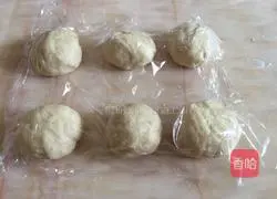 Illustration of how to make sausage bread 7