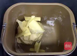 Illustration of how to make purple sweet potato bread 4