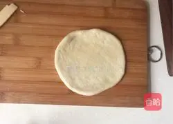 Illustration of how to make squid cheese flower bread 10