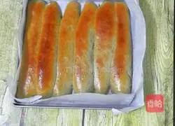 Strawberry Filling and Sesame Bread Recipe Illustration 15