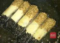 Illustration of how to make crispy bread rolls 8