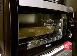 Illustration of how to make meat floss rolls 13