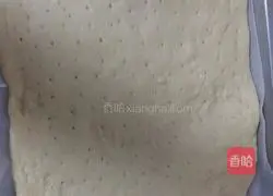 Illustration of how to make meat floss rolls 6