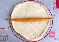 Illustration of how to make cranberry coconut hand-shredded bread 6