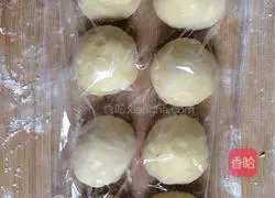 Illustration of how to make crispy honey buns 2