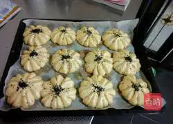 Coconut Whole Wheat Bun Recipe Illustration 11