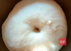 Illustration of how to make bacon cheese hand-pulled bread 4