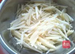 Illustration of how to make potato paste 2