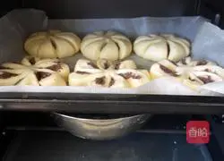 Illustration of making bean paste bread 14