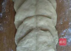 Rose bread recipe illustration 12