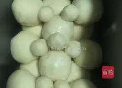 Illustration of how to make baby bear bread 13