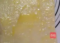 Illustration of how to make hand-shredded meat floss bread 6