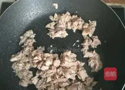 Illustration of how to make tuna sandwich and tuna vinaigrette salad 2