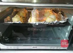 Illustration of how to make rose ham buns 13