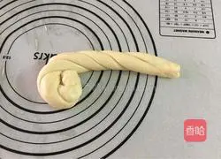 Illustration of how to make light butter bread 9