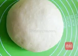 Illustration of how to make mulberry jam bread 5