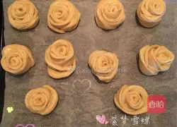 Illustration of how to make rose bread 9