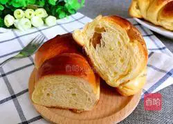 Illustration of how to make Jacques grape roll bread 16