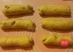 Spring Illustration of how to make garland bread 9