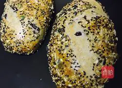 Illustration of making Duobao soft European bread 14