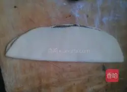 Illustration of how to make hazelnut butter sandwich bread 10