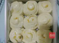 Illustration of how to make orange bread rolls 12