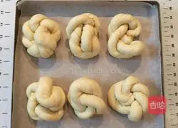 Illustration of how to make raisin old-fashioned bread 10