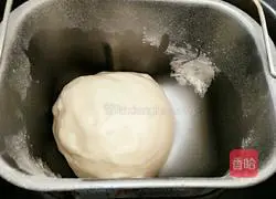 Milk Coconut Bread Recipe Illustration 3