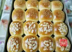 Illustration of how to make fresh cream buns (one-time fermentation) 9