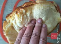 Vienna hand-teared thousands of layers Illustration of how to make Jesus bread 15