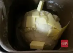 Illustration of how to make light butter bread 3