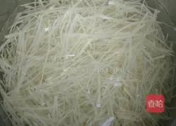 Illustration of how to make golden salad anchovy shrimp 4