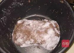 Michelle Illustration of how to make Ercoco bread 7