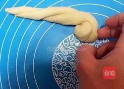 How to make condensed milk buns Illustration 14