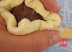 Illustration of how to make bean paste bread 9