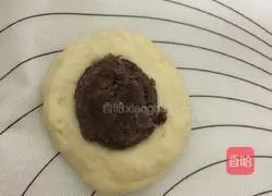 Illustration of how to make bean paste bread rolls 4