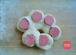 Illustration of how to make green onion sausage bread 6