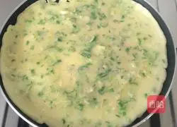 Illustration of how to make flavored egg pancakes 6