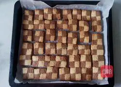 Chocolate butter two-color cookies recipe 4