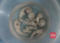 Secret Pickled Pepper Chicken Feet Illustration 4