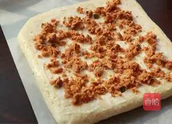 Illustration of how to make scallion-flavored pork floss rolls 14