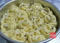 Rose bread recipe 11