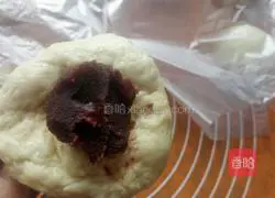 Illustration of how to make Totoro bread with light cream 7