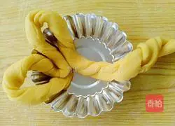 Illustration of how to make fruit basket bread 12