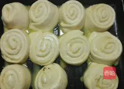 Illustration of how to make coconut bread 10